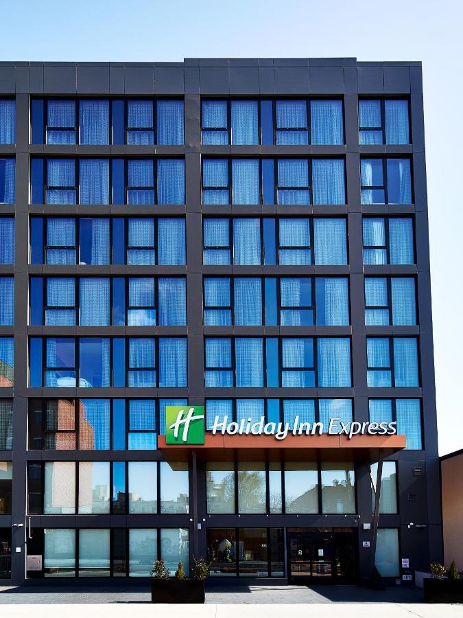Holiday Inn Express - Nyc Brooklyn - Sunset Park By Ihg New York Exterior photo